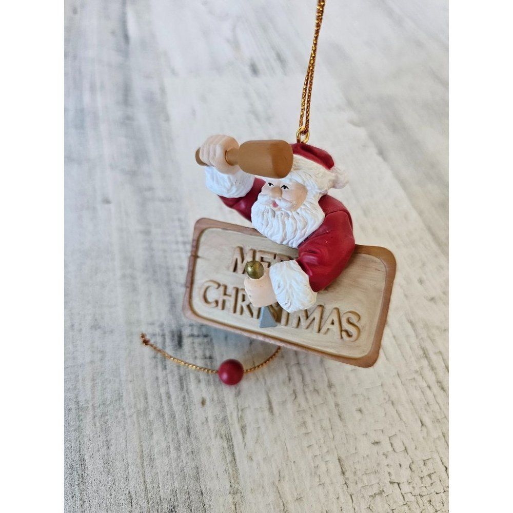 Santa's best Santa‎ woodworker ornament 1992 Xmas tree